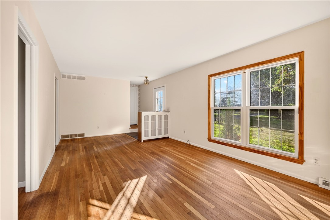 20 Brooktree Drive