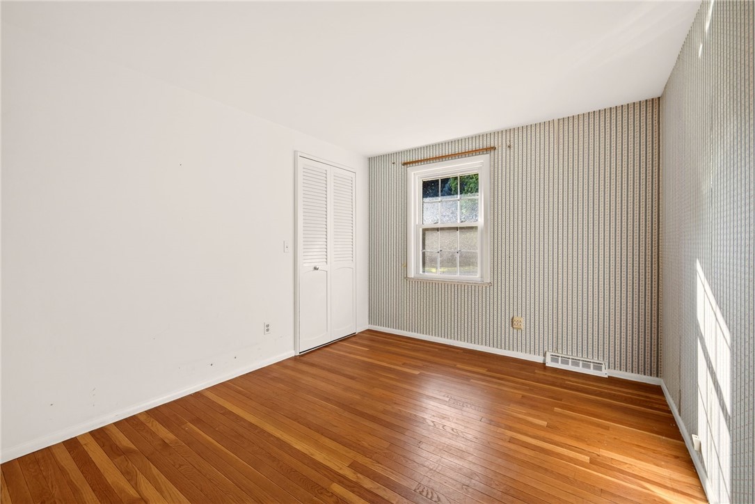 20 Brooktree Drive