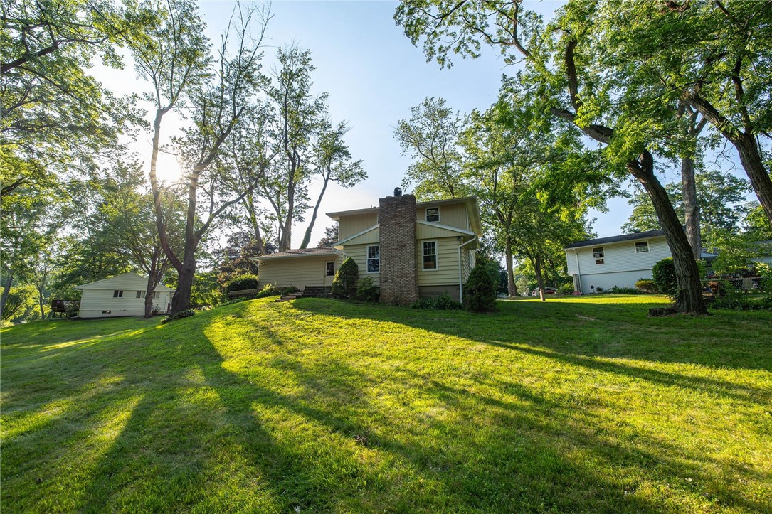 20 Brooktree Drive