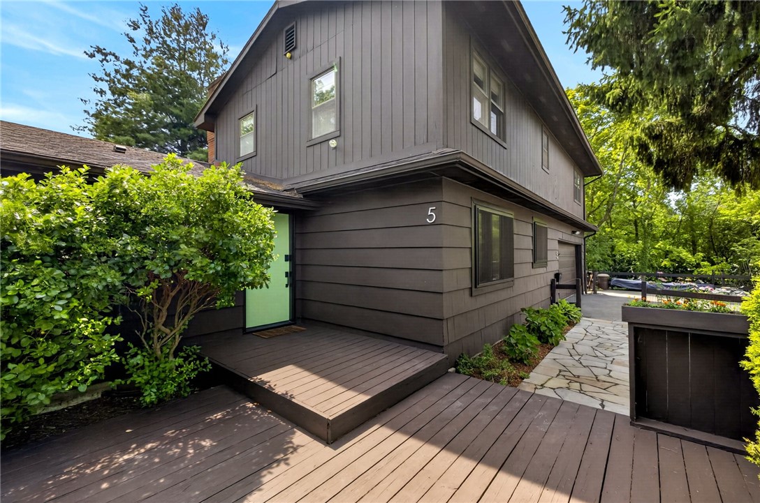 5 Beekman Place