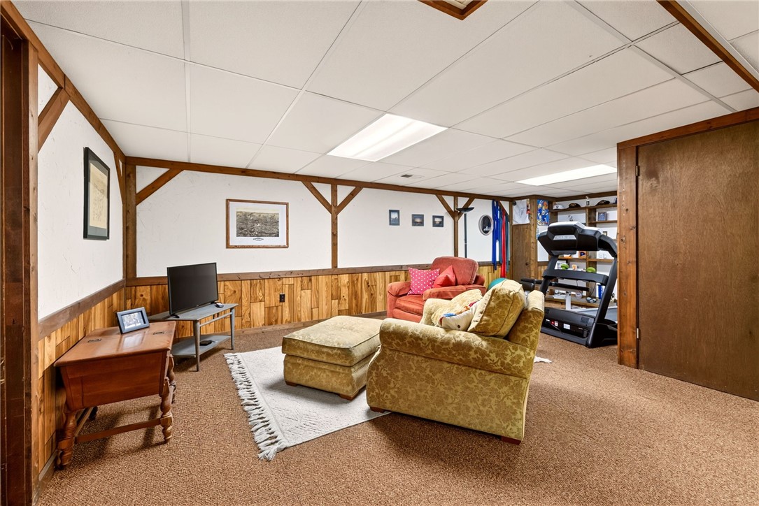 10 Forest Knoll