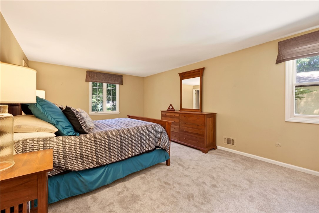 10 Forest Knoll
