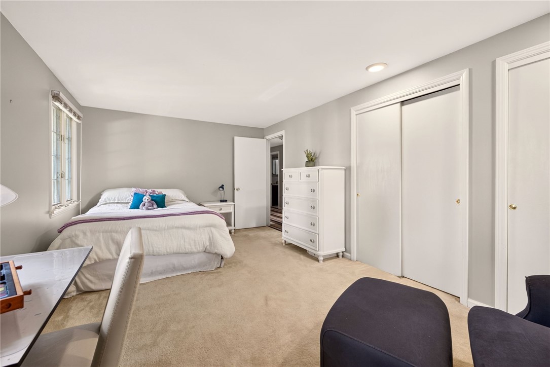 10 Forest Knoll
