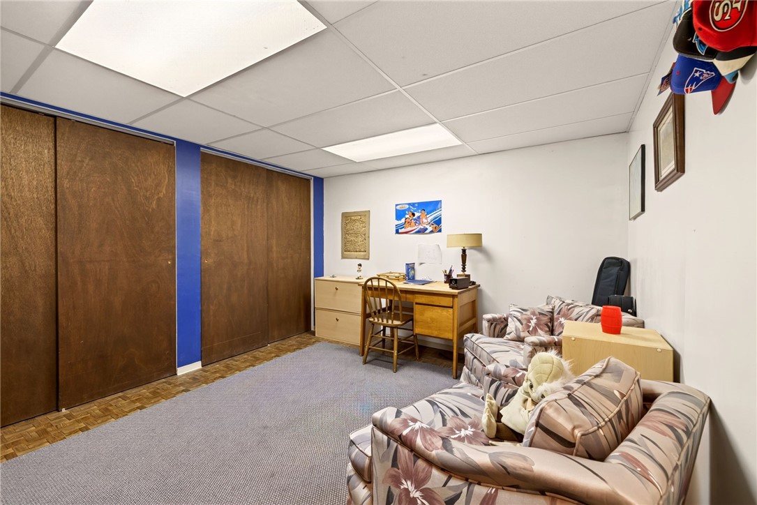 10 Forest Knoll