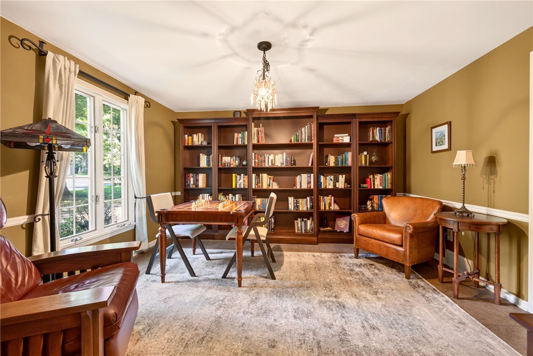 10 Forest Knoll