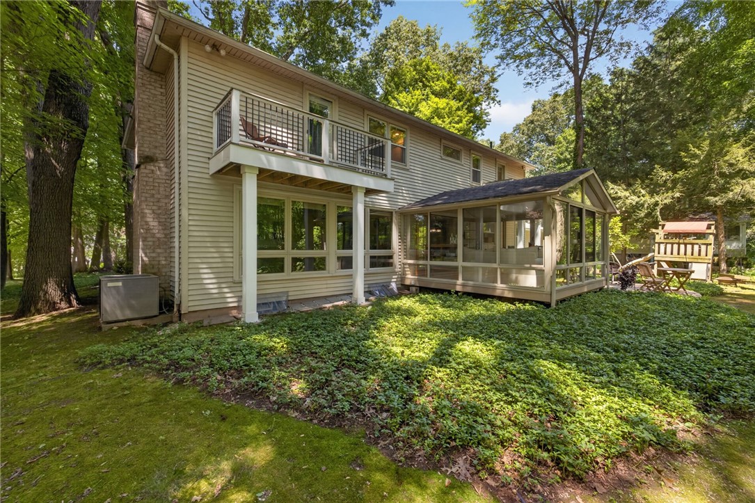 10 Forest Knoll