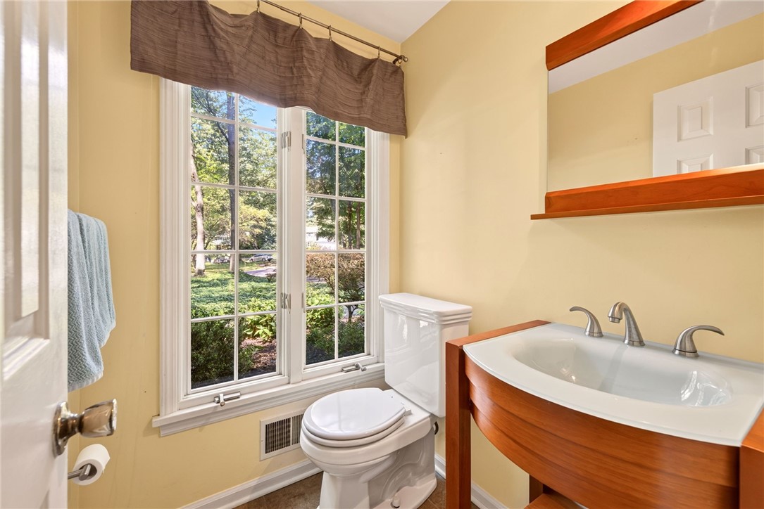 10 Forest Knoll