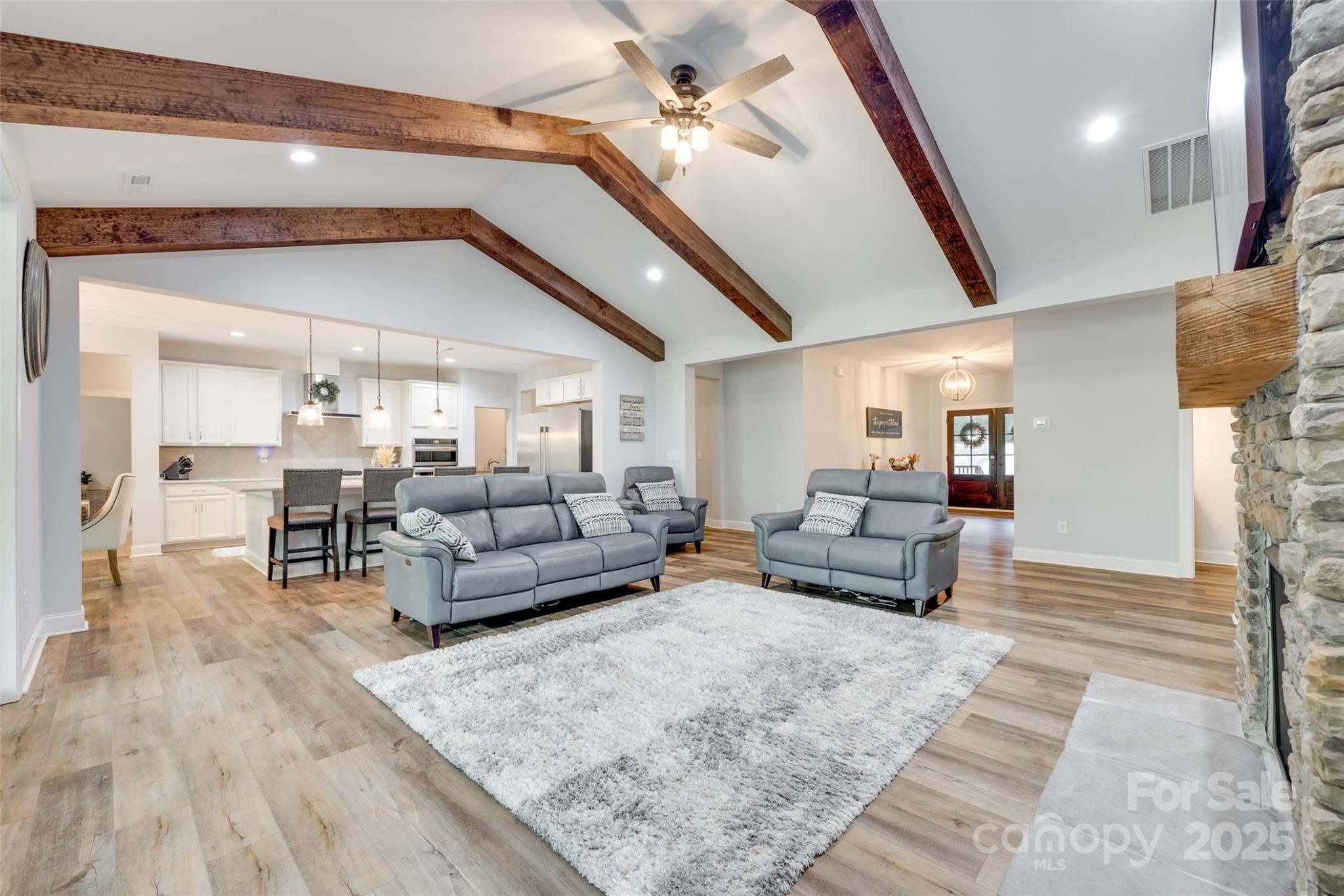 1336 W Rebound Road