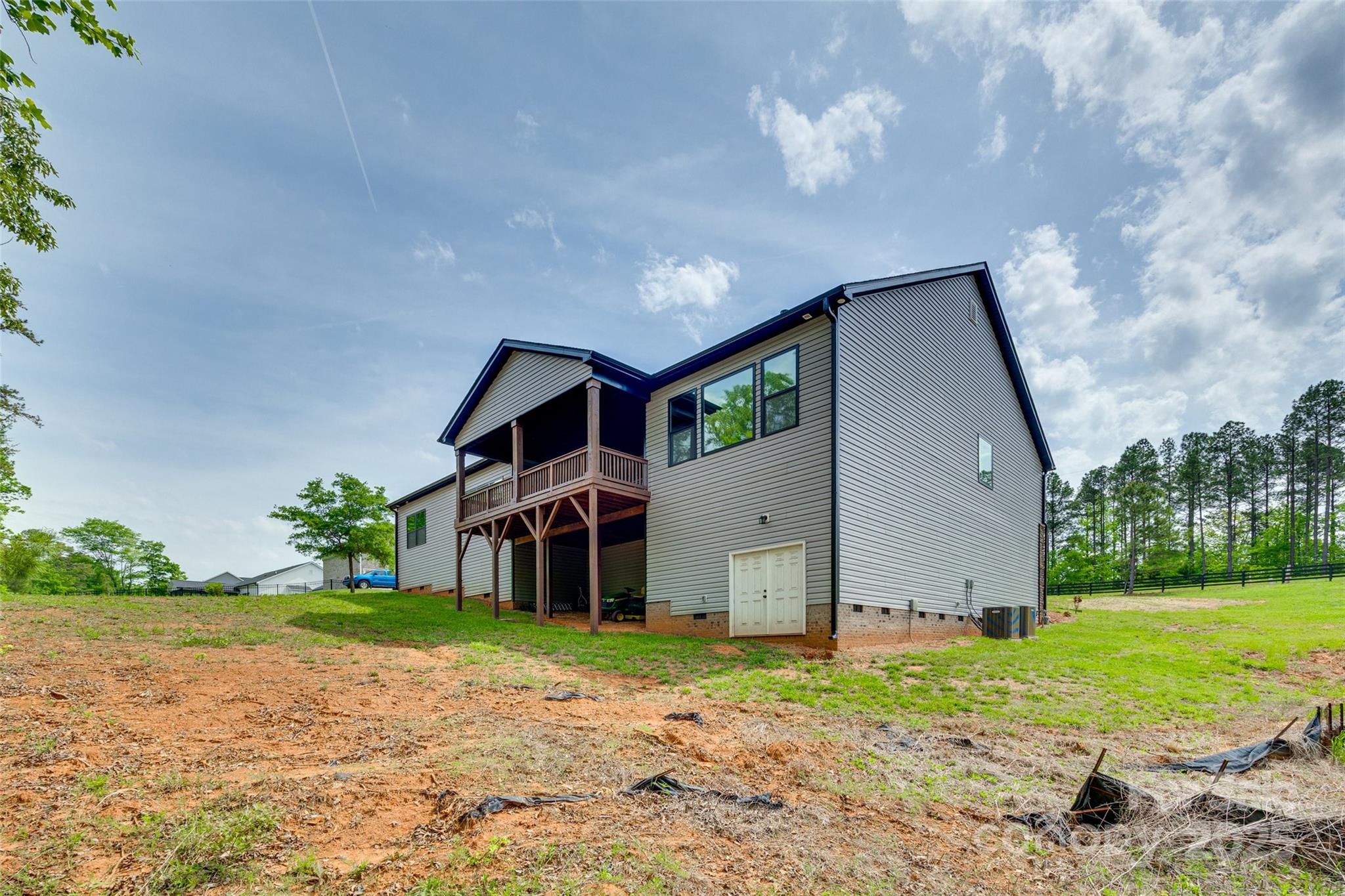 1336 W Rebound Road