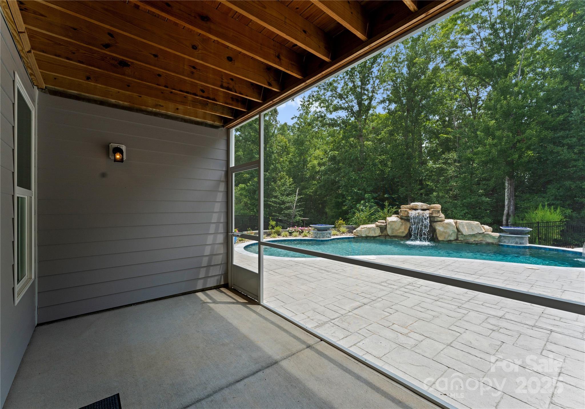 3239 Split Rail Lane