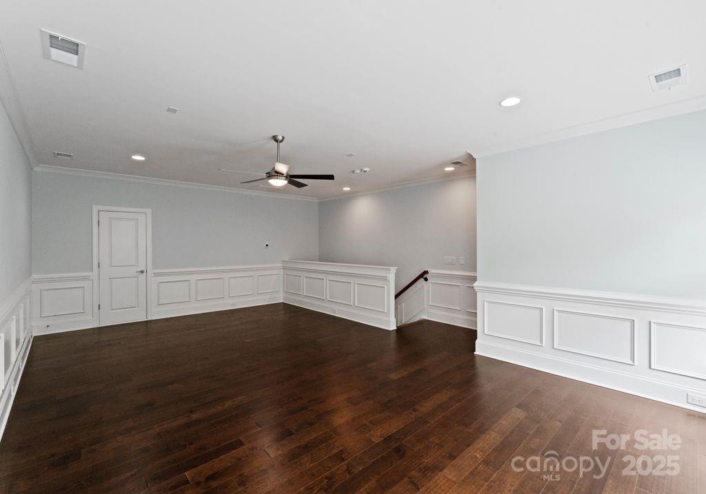 3239 Split Rail Lane