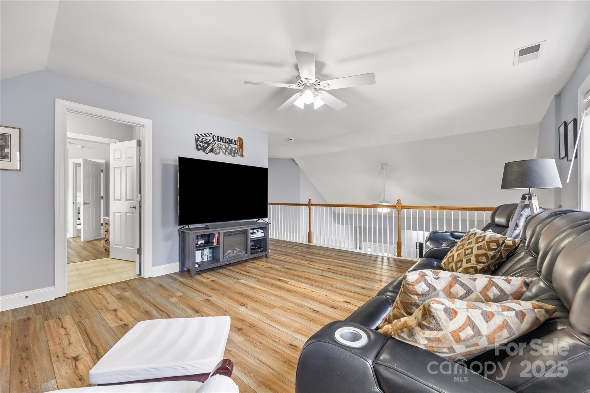 4011 W Sandy Trail