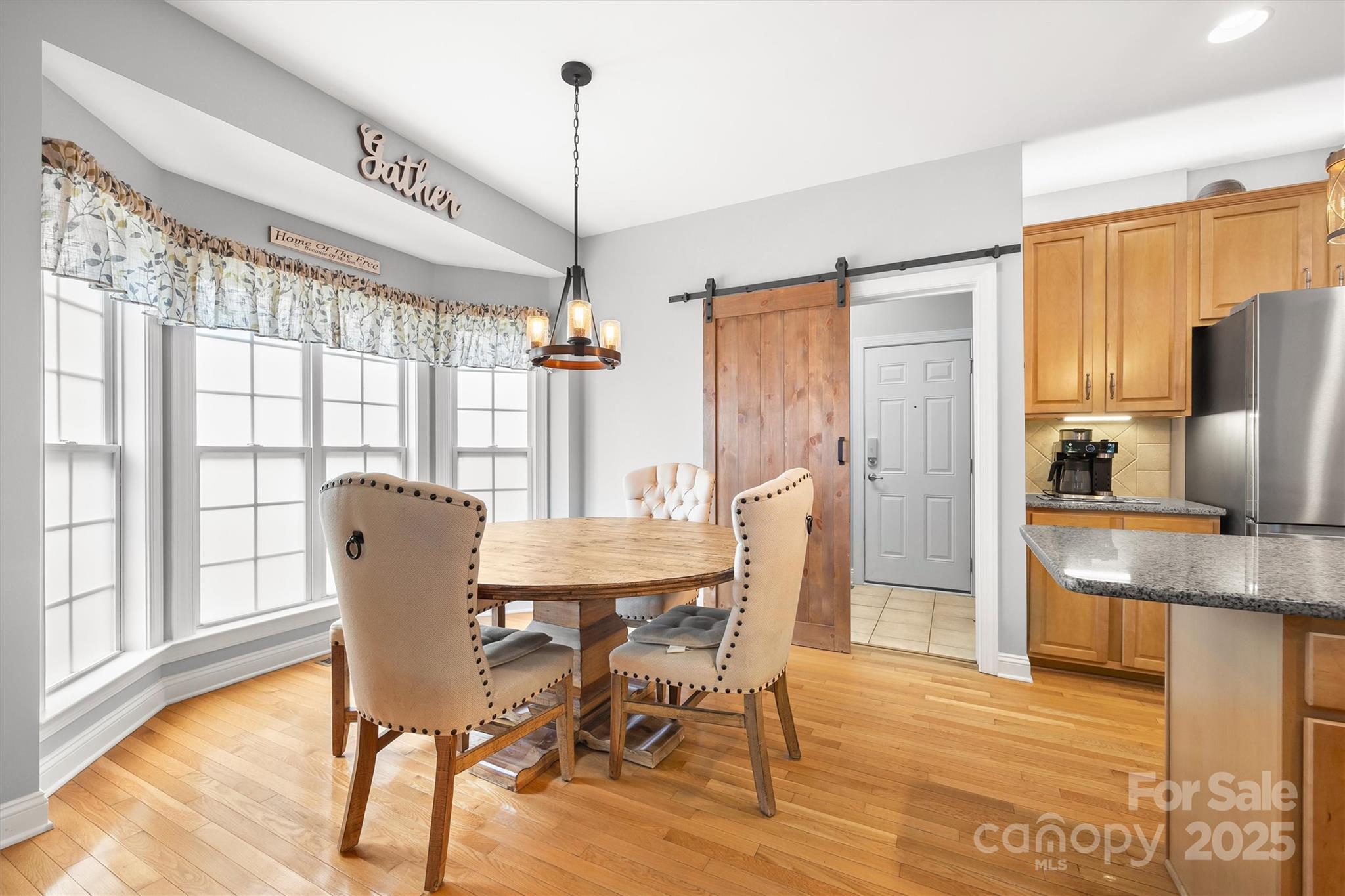 4011 W Sandy Trail