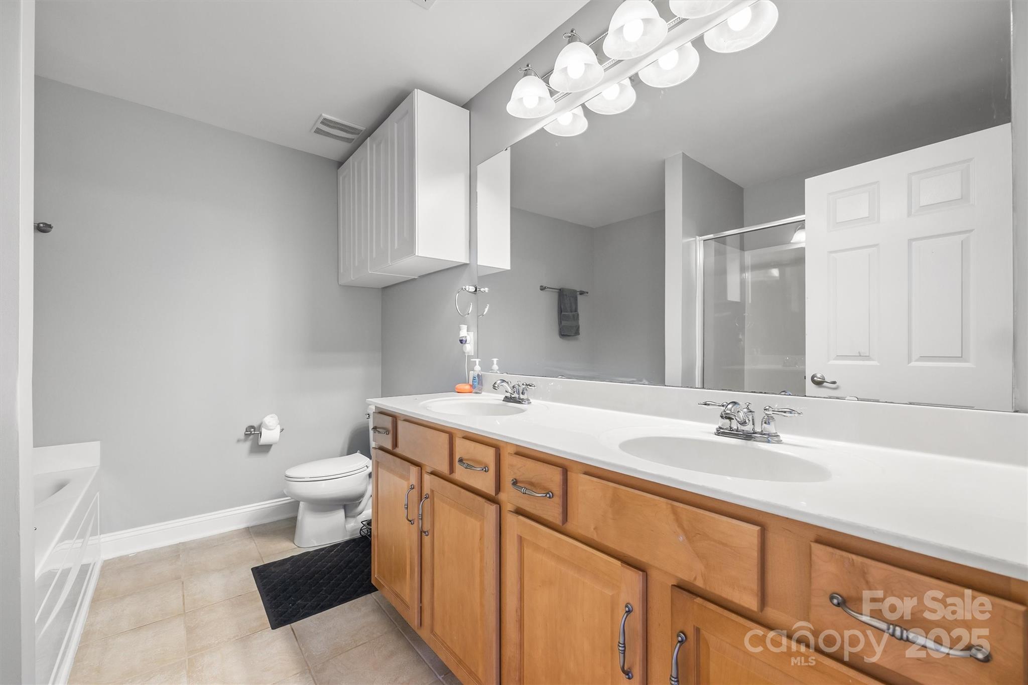 4011 W Sandy Trail