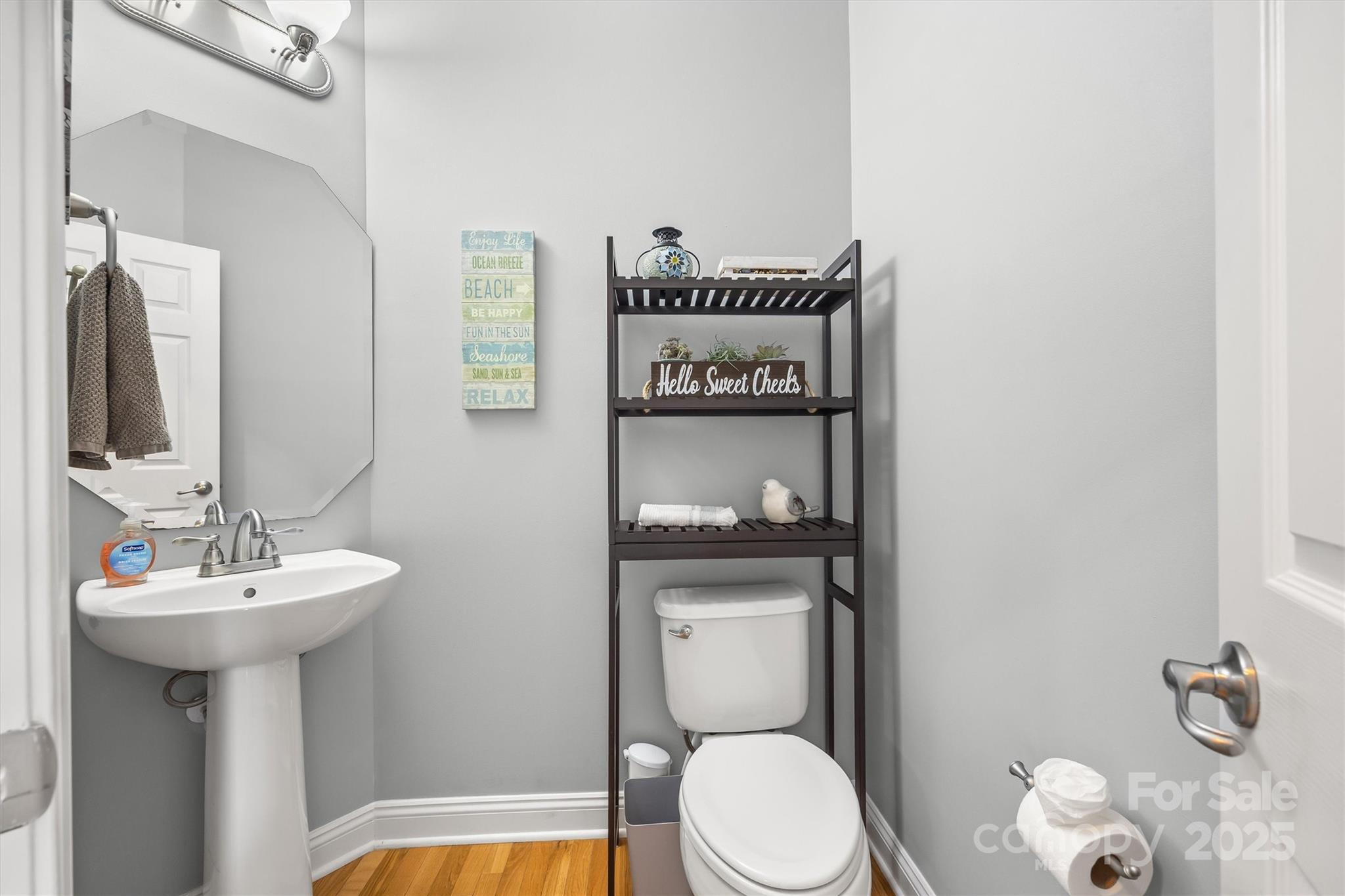 4011 W Sandy Trail