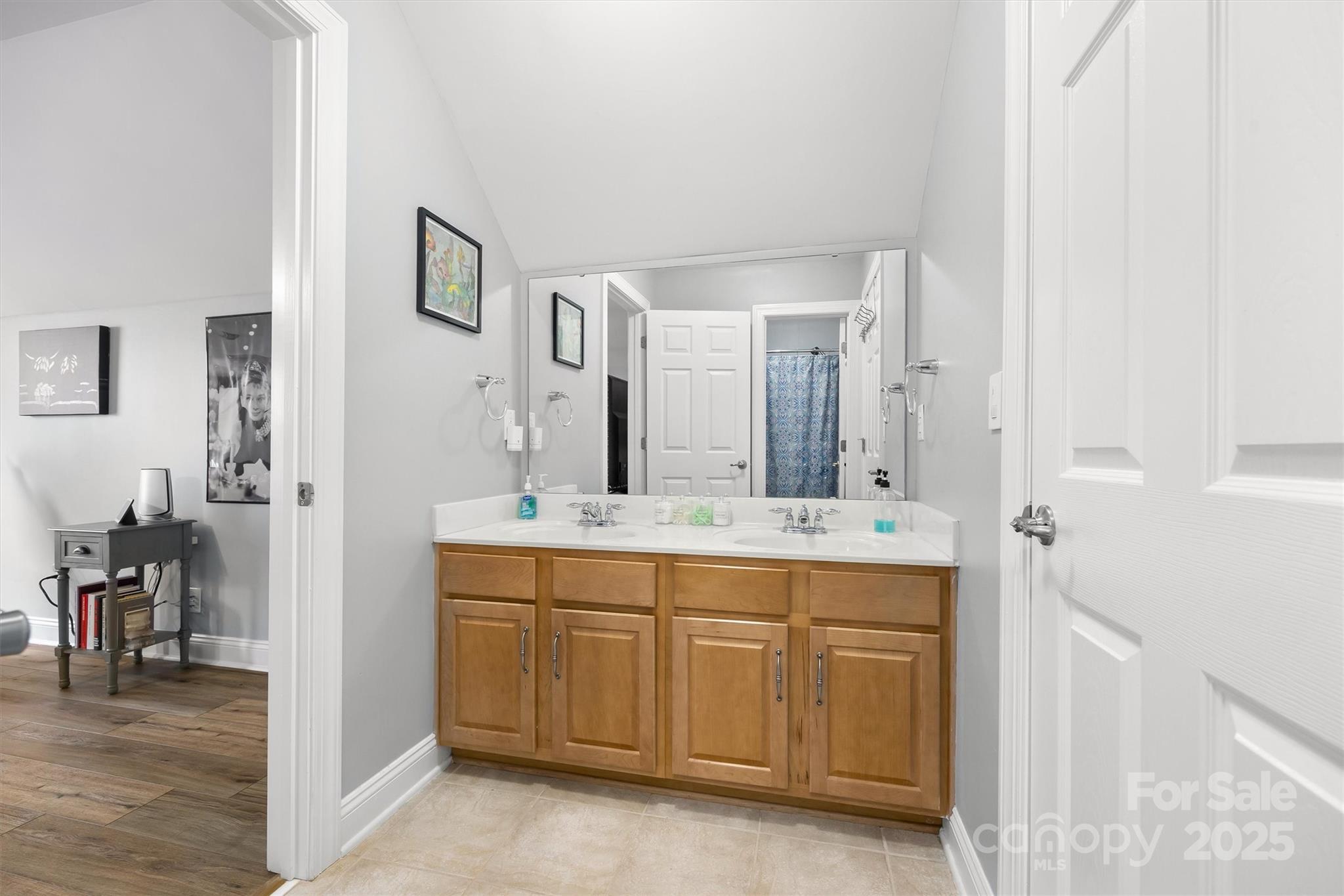4011 W Sandy Trail