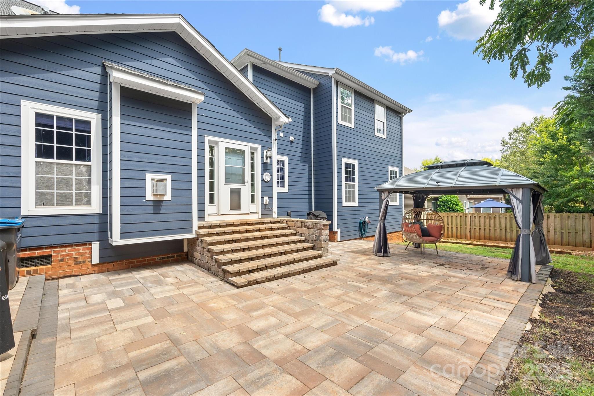 4011 W Sandy Trail