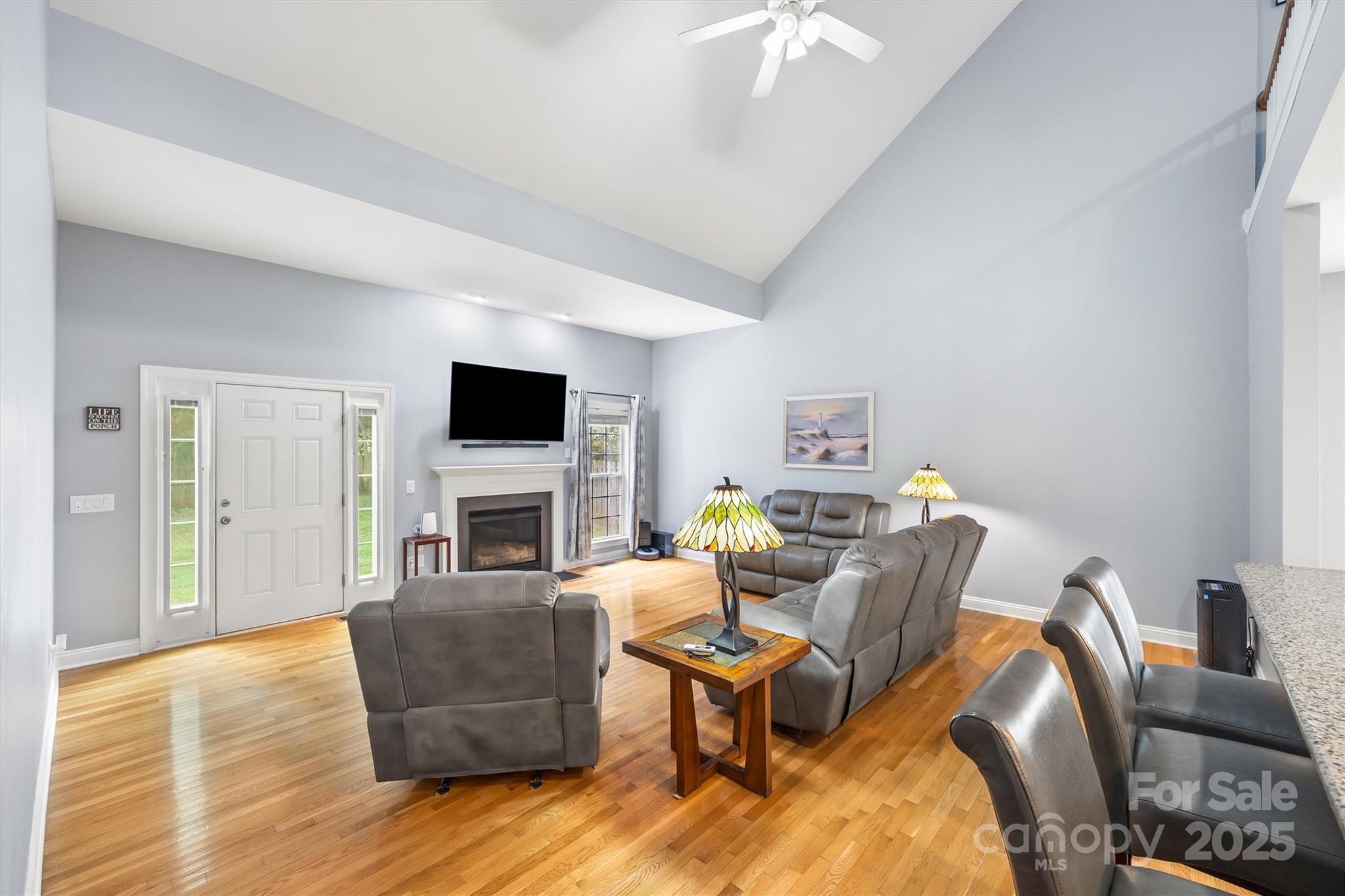 4011 W Sandy Trail