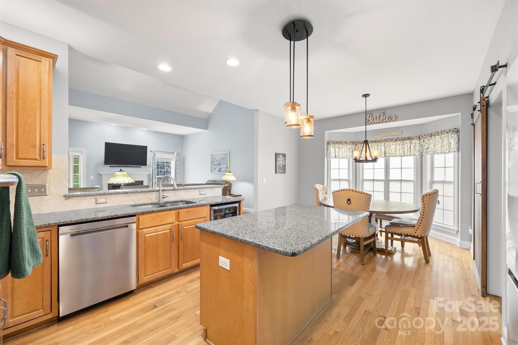 4011 W Sandy Trail