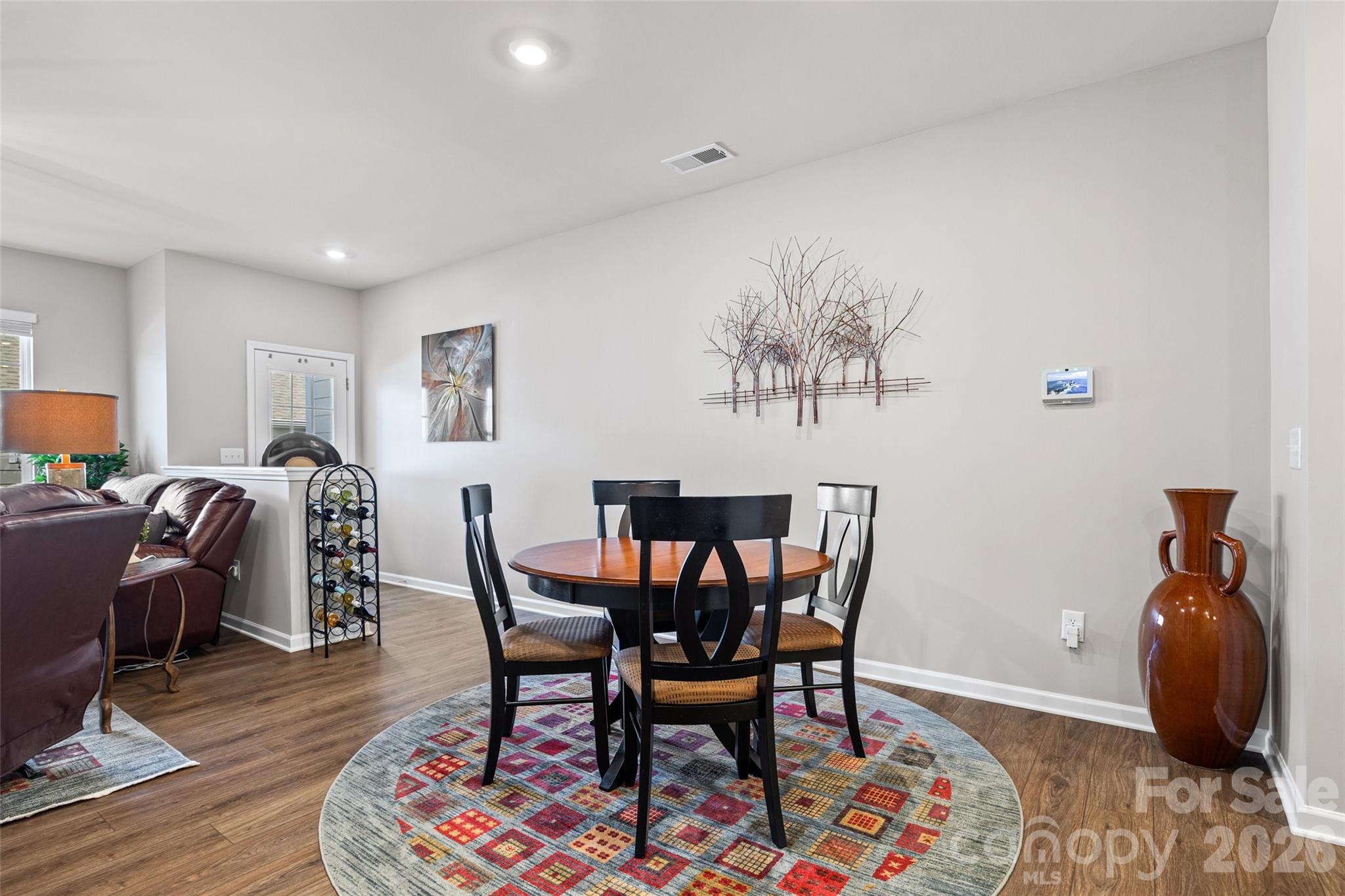 909 Cobbled Way