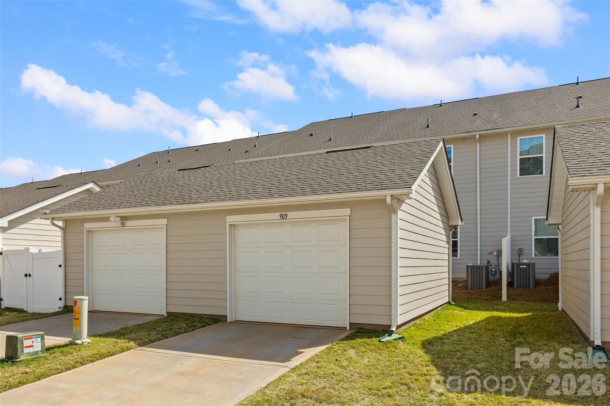 909 Cobbled Way