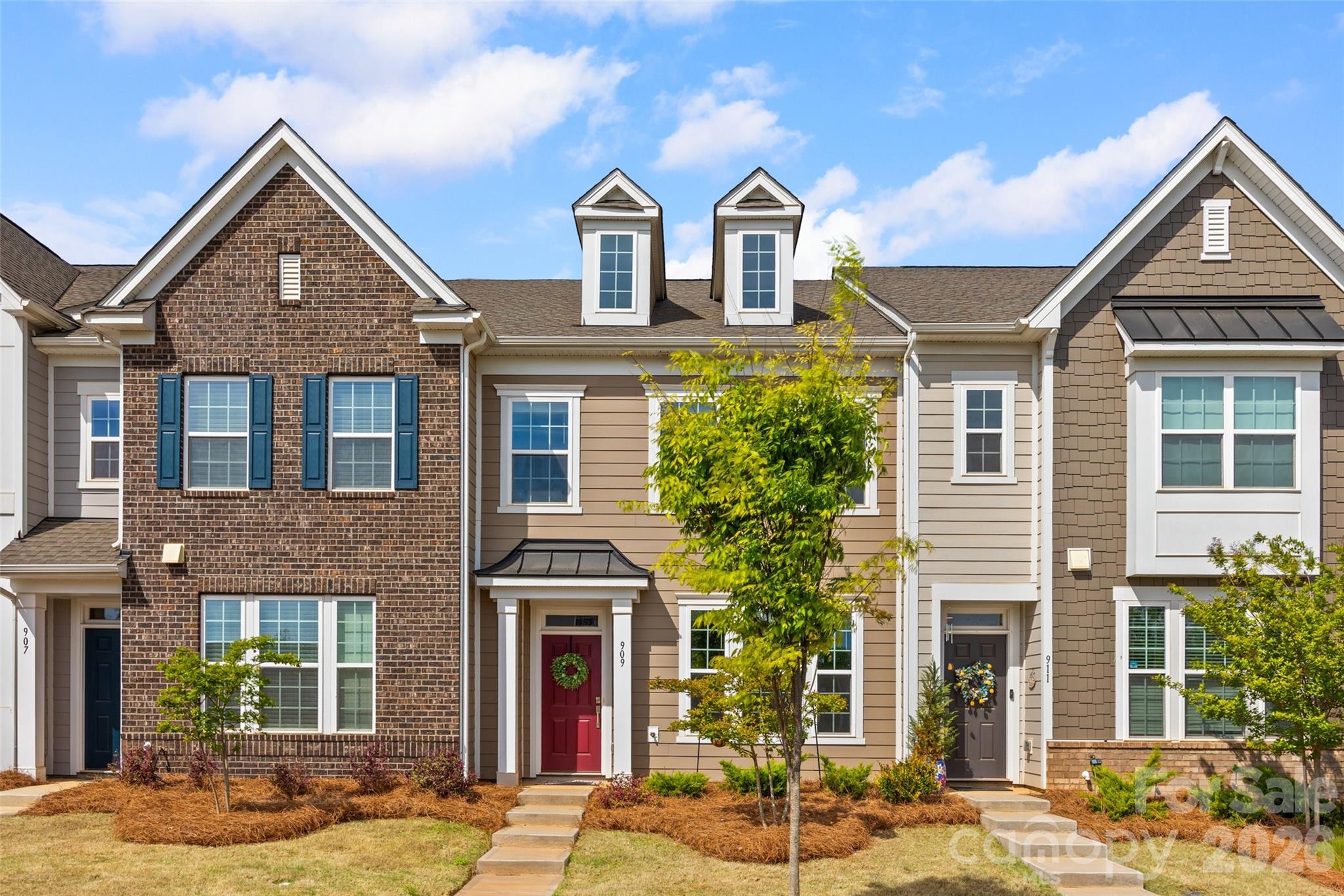 909 Cobbled Way