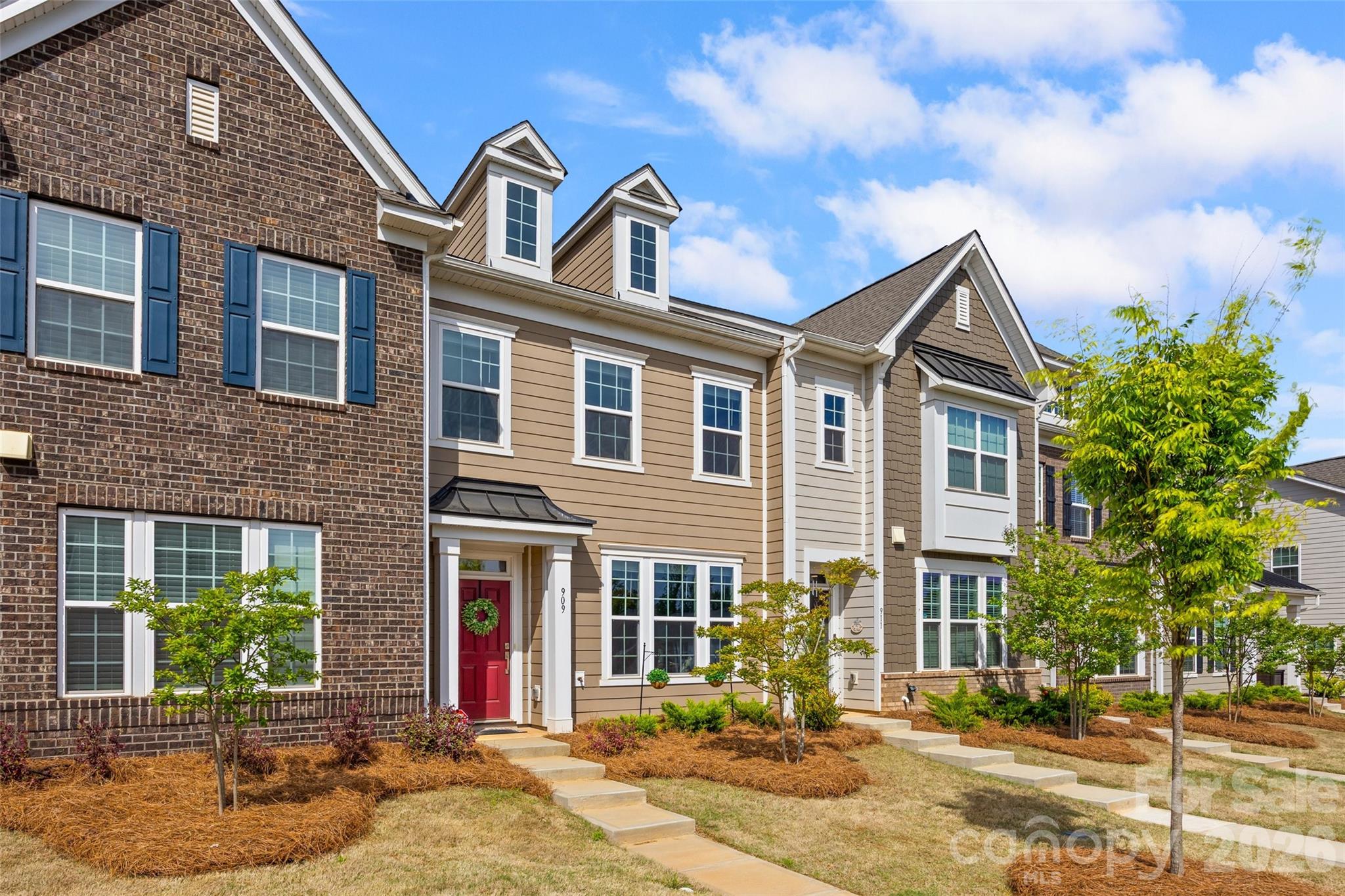909 Cobbled Way
