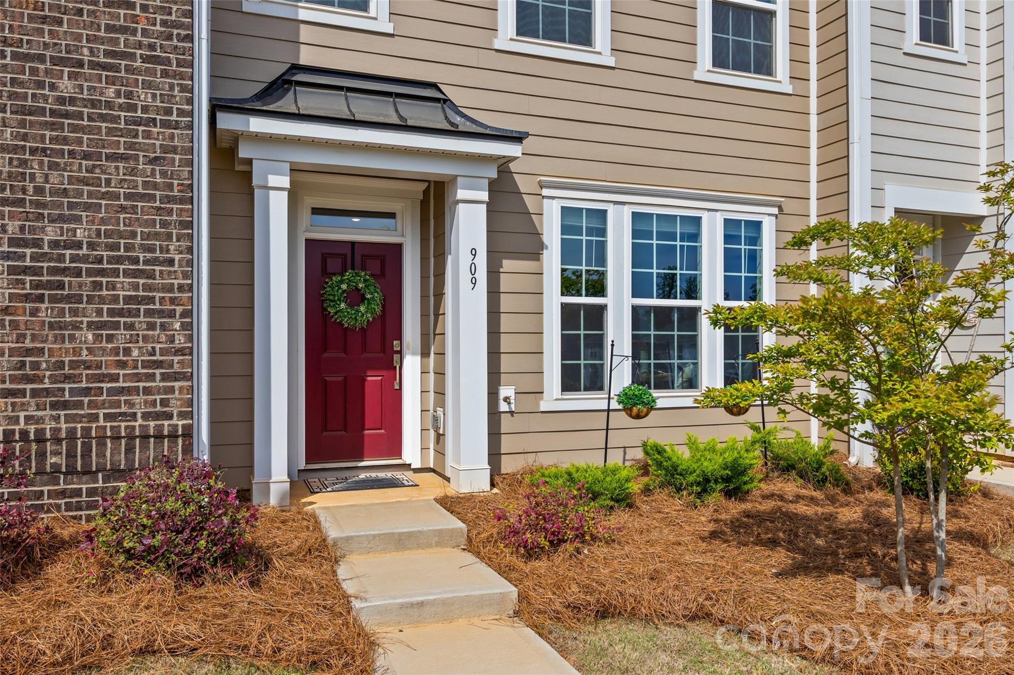 909 Cobbled Way