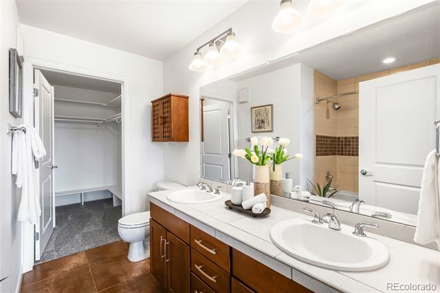 8185 E Lowry Boulevard Unit: 203
