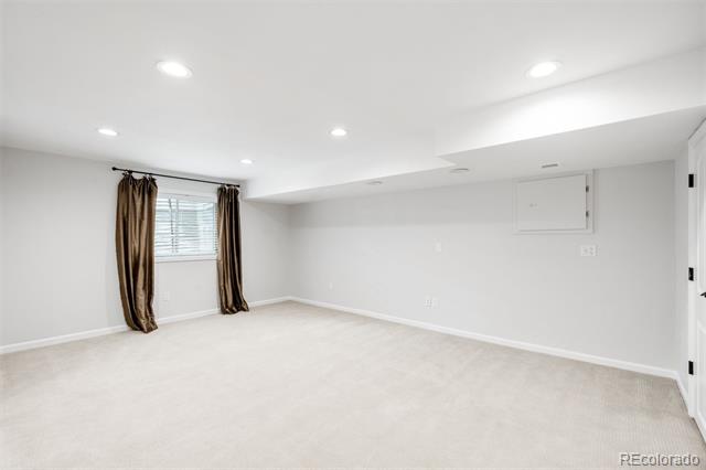 4833 E Links Circle