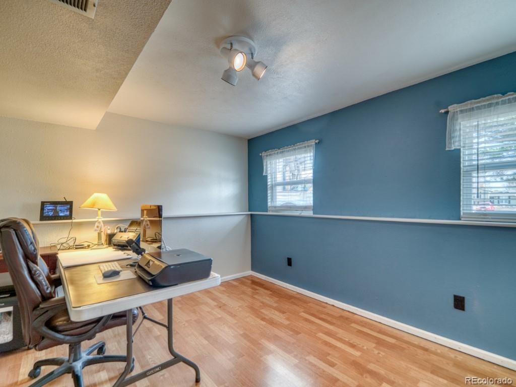 7906 S Flower Court