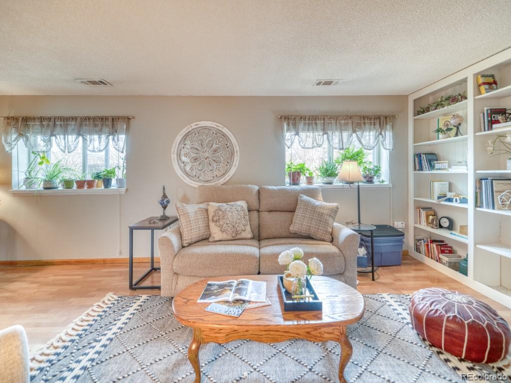 7906 S Flower Court