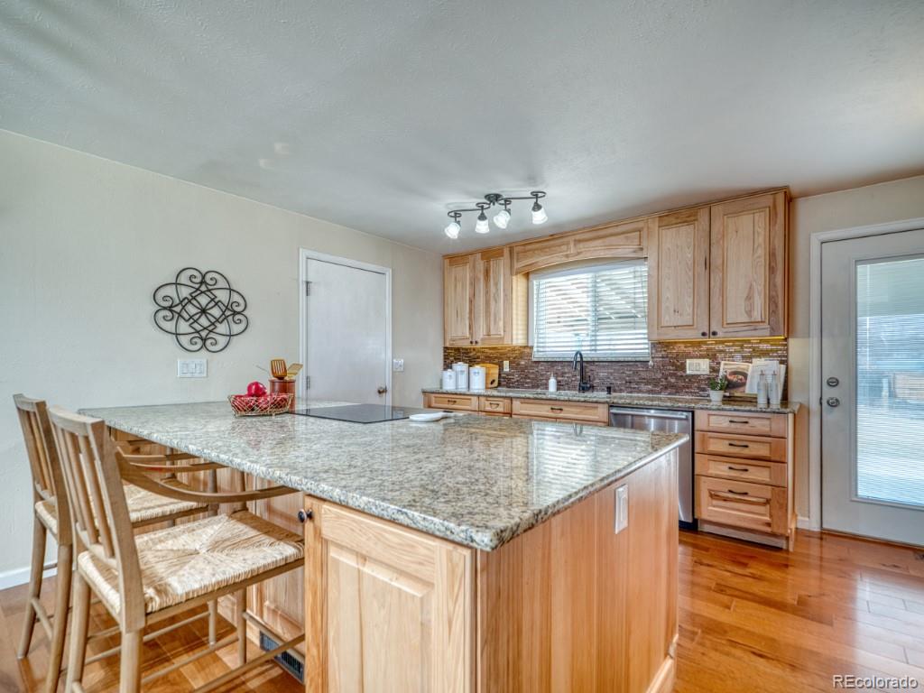 7906 S Flower Court