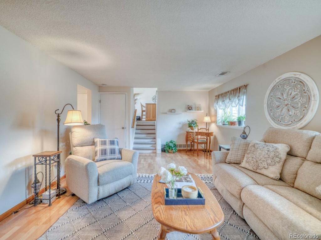 7906 S Flower Court