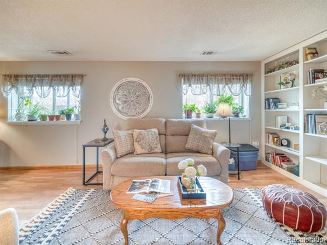 7906 S Flower Court