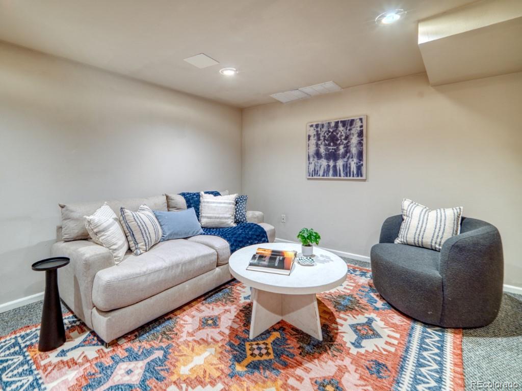 7906 S Flower Court