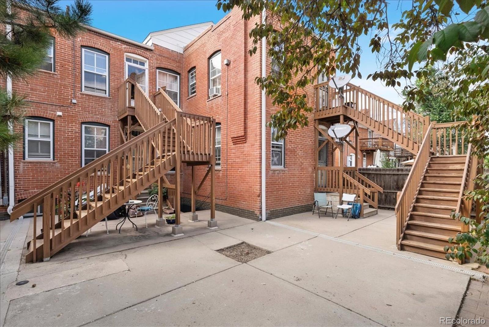122 N Logan Street