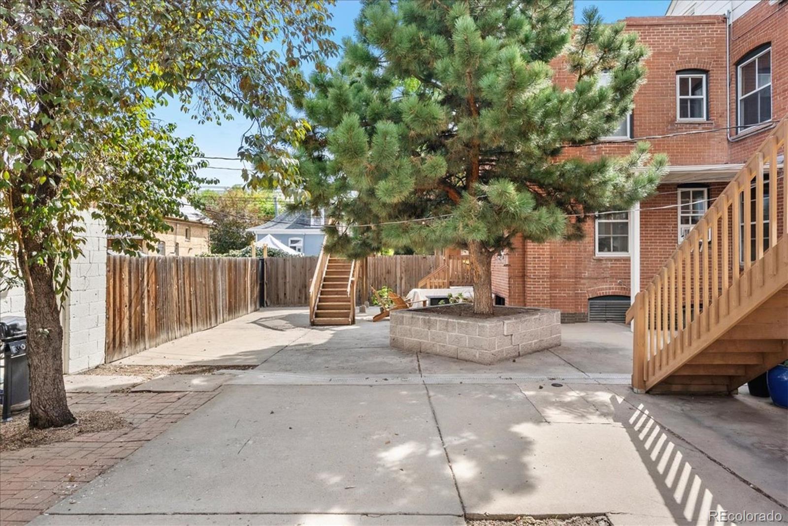 122 N Logan Street