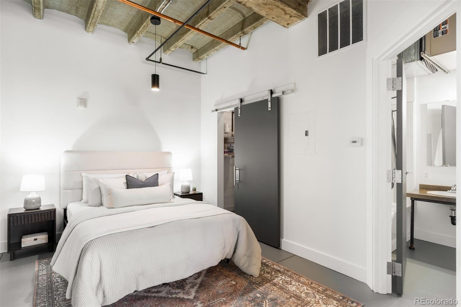 1777 E 39th Avenue Unit: 210