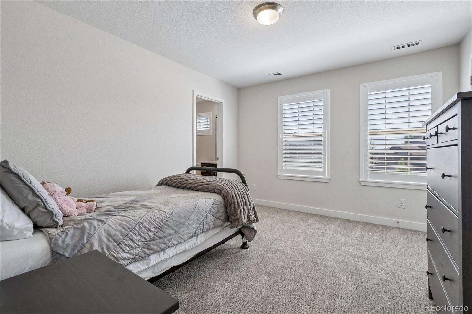 9555 Williamsburg Street