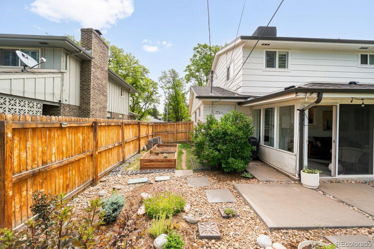215 Oakland Street