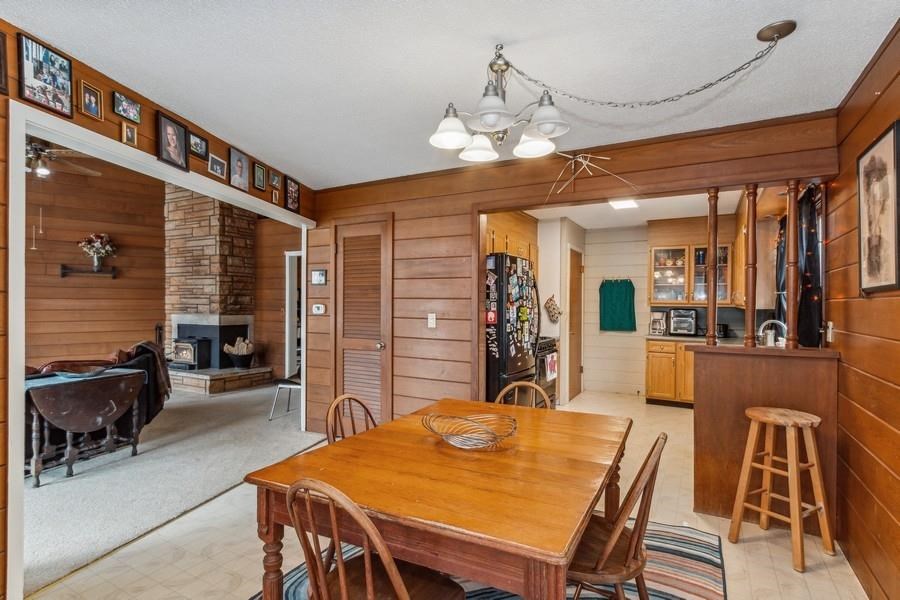 3677 NE Coral Cove Ln