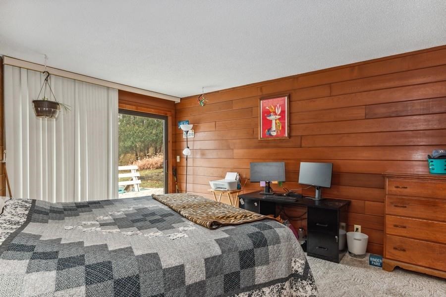 3677 NE Coral Cove Ln