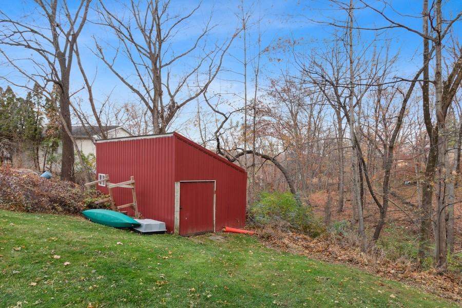 3677 NE Coral Cove Ln