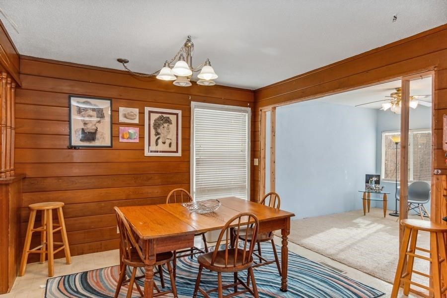 3677 NE Coral Cove Ln