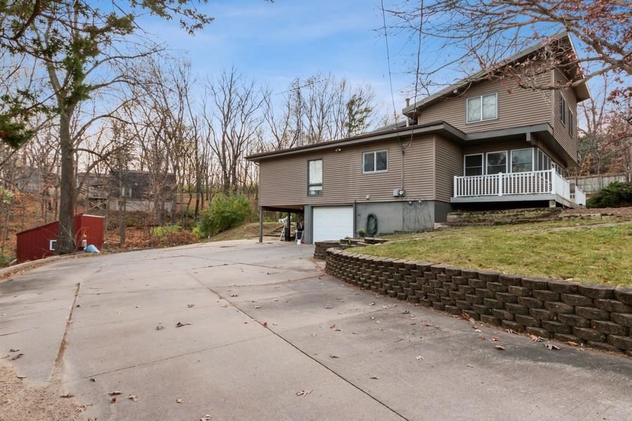 3677 NE Coral Cove Ln