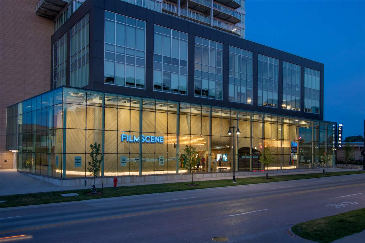 404 E College St Unit: 1407