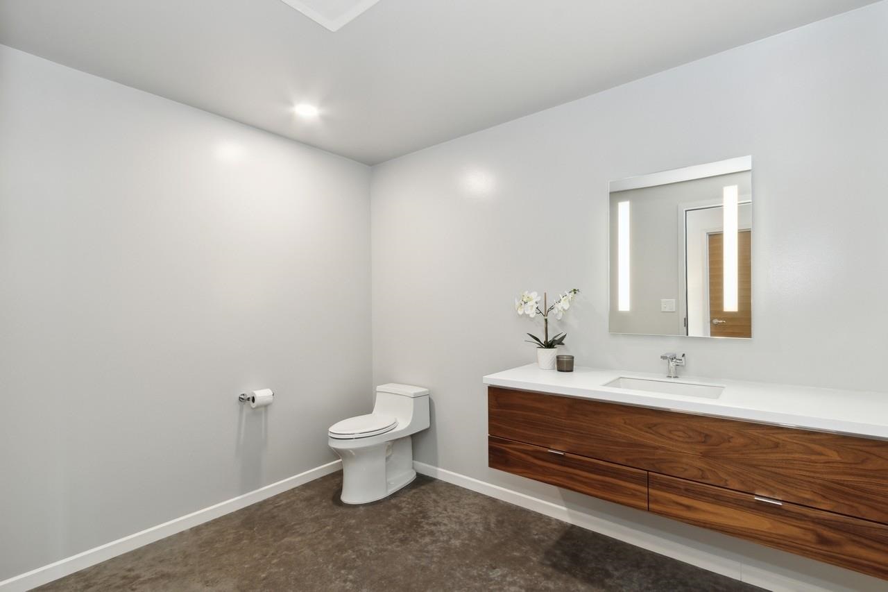 404 E College St Unit: 1407