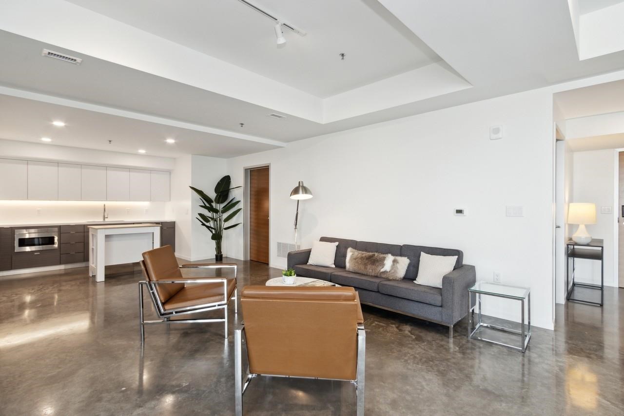 404 E College St Unit: 1407