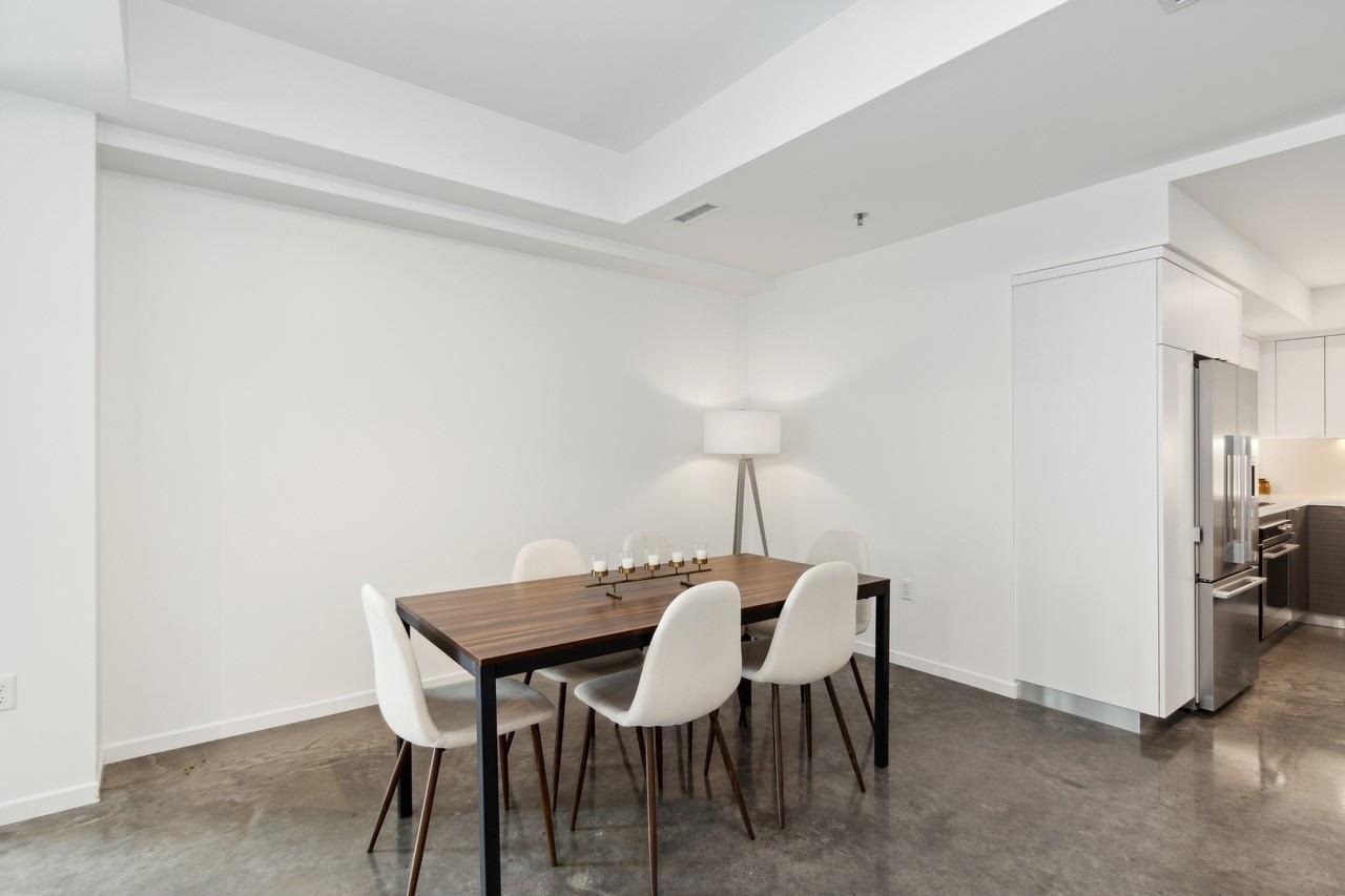 404 E College St Unit: 1407